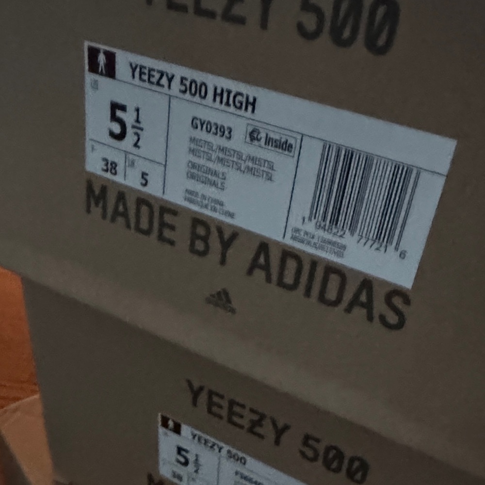 Yeezy Sneakers in Grey and Black - Picture 7 of 7